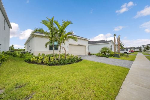 3550 Angler Dr, Fort Pierce, FL, 34946-2000 | Card Image