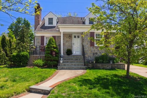 68 Broadway, Hempstead, NY, 11565 | Card Image