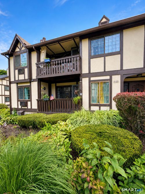 11 Chatham Ct, Brookfield, CT, 06804-2728 | Card Image