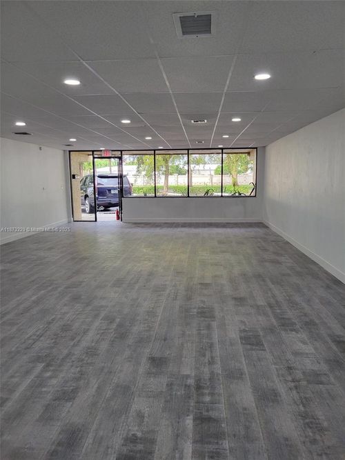 8425 W Commercial Blvd, Tamarac, FL, 33351-4373 | Card Image