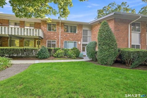 110-110 Southport Woods Dr, Southport, CT, 06890-1497 | Card Image