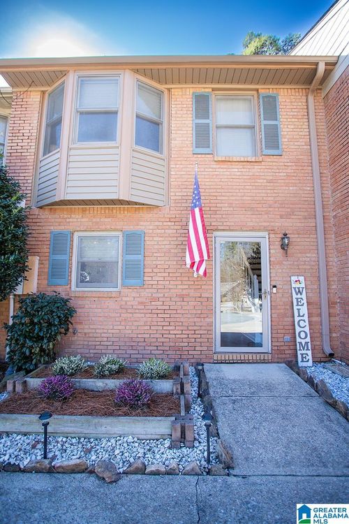 3432 Wisterwood Ln, Vestavia Hills, AL, 35216-4200 | Card Image