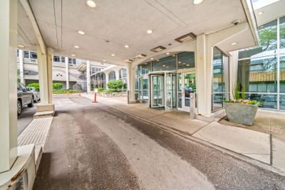 1301 - 4250 N Marine Drive, Condo with 2 bedrooms, 2 bathrooms and 1 parking in Chicago IL | Image 2