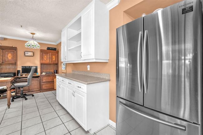700 Nw 88 Th Ter, House other with 3 bedrooms, 2 bathrooms and null parking in Pembroke Pines FL | Image 13