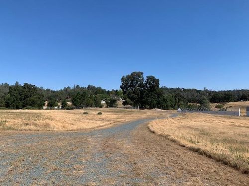 20248 Middle Keystone Court, Penn Valley, CA, 95946 | Card Image