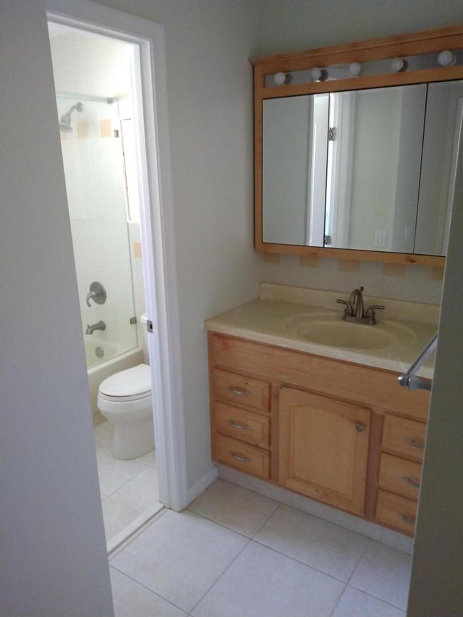 A - 9890 Bischofia Tree A Way, Condo with 2 bedrooms, 2 bathrooms and null parking in Boynton Beach FL | Image 13