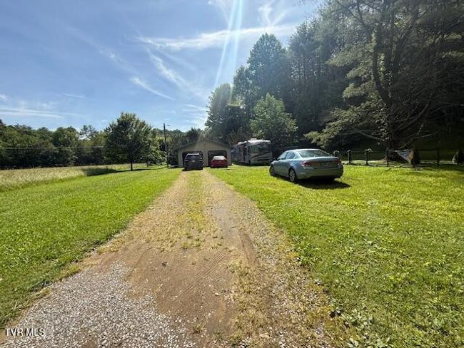 123 Mcmahan Gibbs Rd, House other with 2 bedrooms, 2 bathrooms and null parking in Roan Mountain TN | Image 67