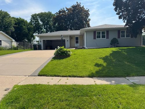 9913 Little Rd, Bloomington, MN, 55437-2441 | Card Image