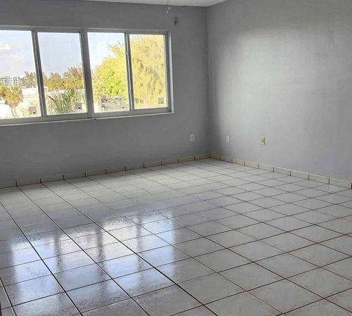 c3e-14840 Naranja Lakes Blvd, Homestead, FL, 33032-8335 | Card Image