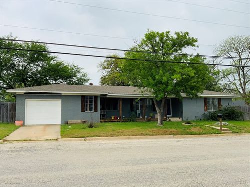 325 E Industry St, Giddings, TX, 78942-4209 | Card Image