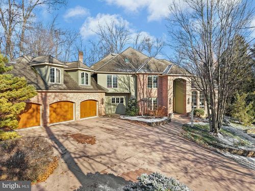 845 Mallard Dr, WHITEHALL, PA, 18052-5657 | Card Image