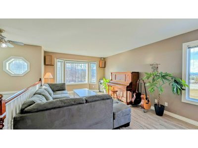 1732 20 Th Ave S, House other with 5 bedrooms, 3 bathrooms and 8 parking in Cranbrook BC | Image 2