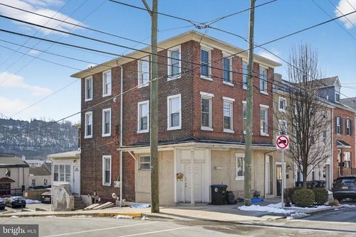 389 E Hector St, CONSHOHOCKEN, PA, 19428-1916 | Card Image