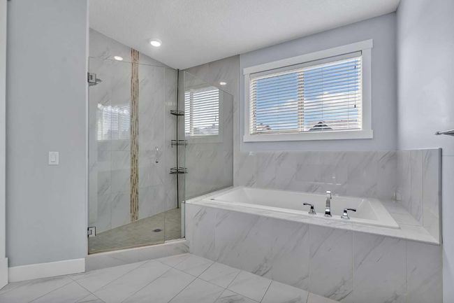 197 Kinniburgh Circle, House other with 5 bedrooms, 5 bathrooms and 6 parking in Chestermere AB | Image 27