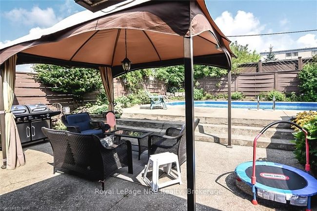 6405 Ker St, House other with 4 bedrooms, 2 bathrooms and 3 parking in Niagara Falls ON | Image 20