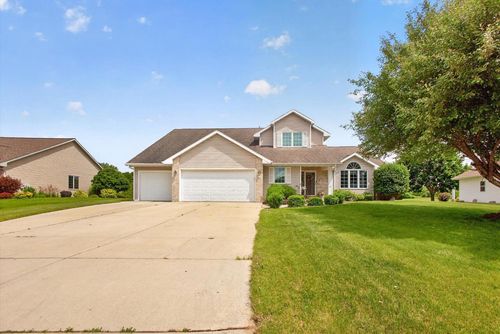465 Winding Waters Way, LEDGEVIEW, WI, 54115 | Card Image