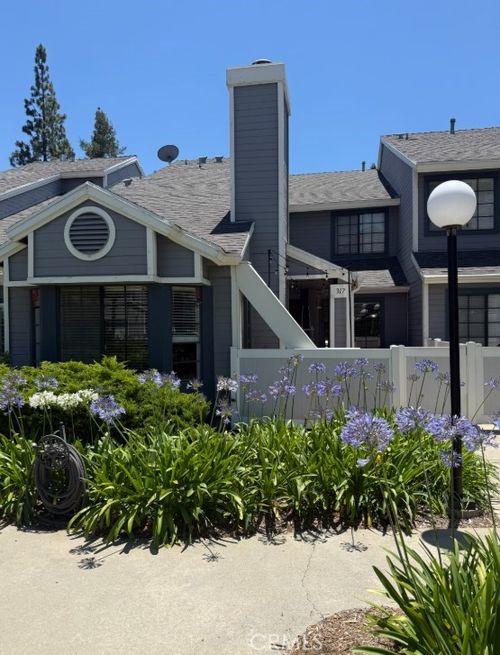 317 Monroe Ct, Azusa, CA, 91702-1487 | Card Image