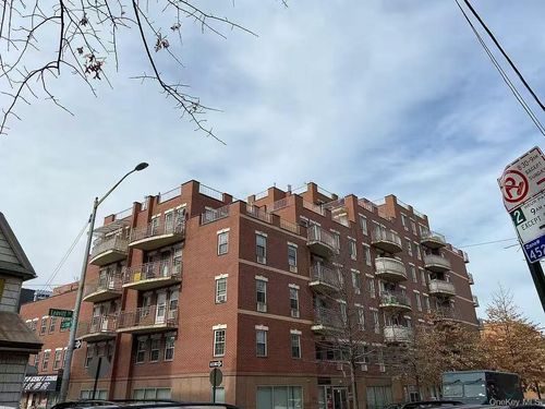 5c-3506 Leavitt Street, New York, NY, 11354 | Card Image