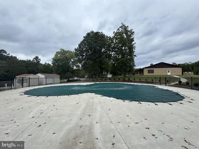 177 Land Or Dr, House other with 3 bedrooms, 3 bathrooms and null parking in Ruther Glen VA | Image 35