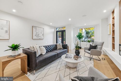 2507 I St Nw, WASHINGTON, DC, 20037-2211 | Card Image