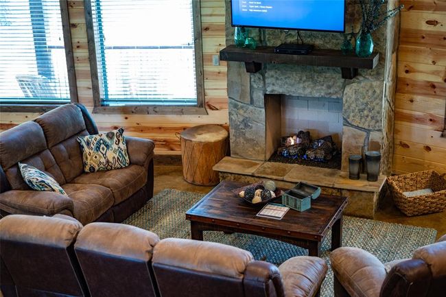 317 Sugar Pine Loop, House other with 4 bedrooms, 5 bathrooms and null parking in Broken Bow OK | Image 27