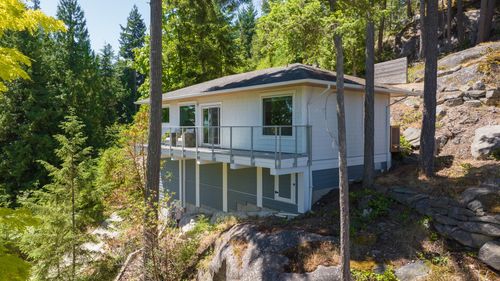 5673 Salmon Drive, Sechelt, BC, V0N3A0 | Card Image