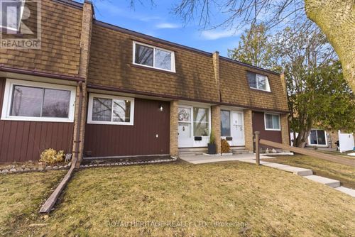 9-740 Chamberlain Street, Peterborough (Otonabee Ward 1), ON, K9J4M3 | Card Image