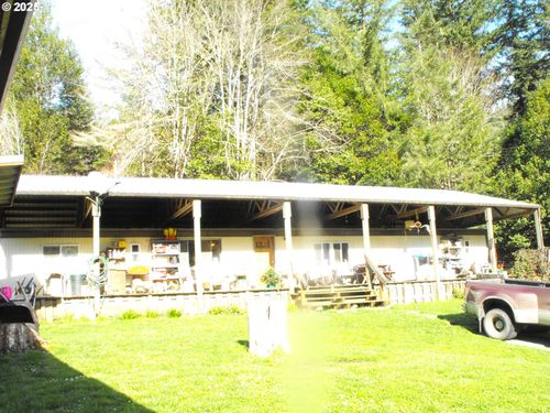 15779 Highway 42, Myrtle Point, OR, 97458-9836 | Card Image