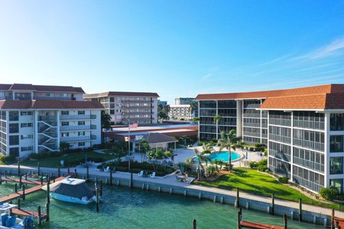 114-222 Harbour Dr, NAPLES, FL, 34103-4071 | Card Image