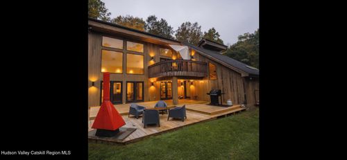 33 Maple Ave, Highland, NY, 12528-1612 | Card Image