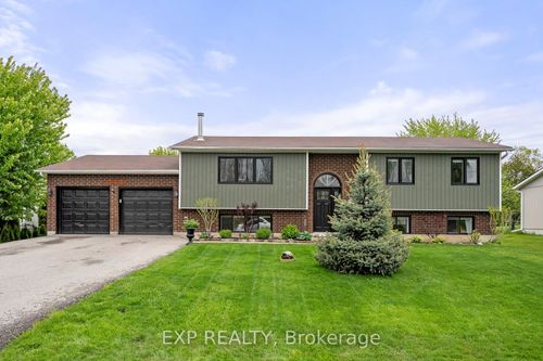 25 Holmes Point Rd, Pefferlaw, ON, L0E1N0 | Card Image