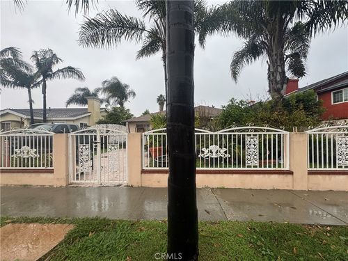 4829 W 119th St, Hawthorne, CA, 90250-2716 | Card Image