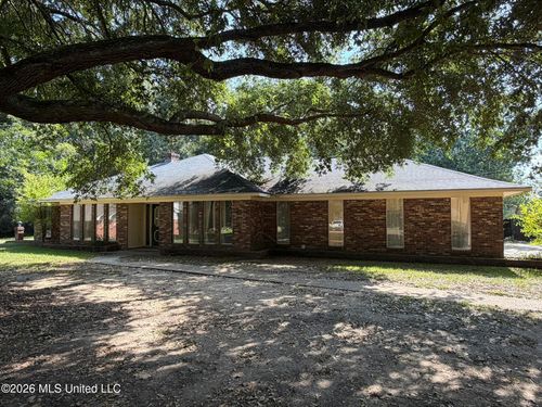 111 Greenwood Lane, Natchez, MS, 39120 | Card Image