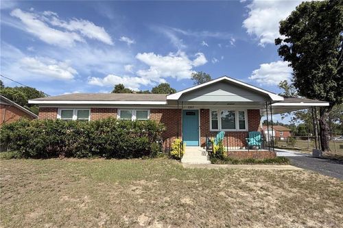 3257 Vardaman Ave, Hope Mills, NC, 28348-9649 | Card Image