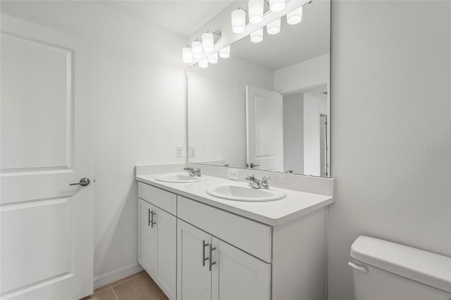 8705 Winter Breeze Way, Townhouse with 3 bedrooms, 3 bathrooms and null parking in SARASOTA FL | Image 25