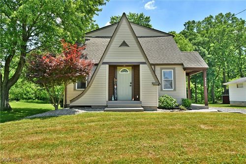 3630 Woodside Dr Nw, Warren, OH, 44483-2144 | Card Image