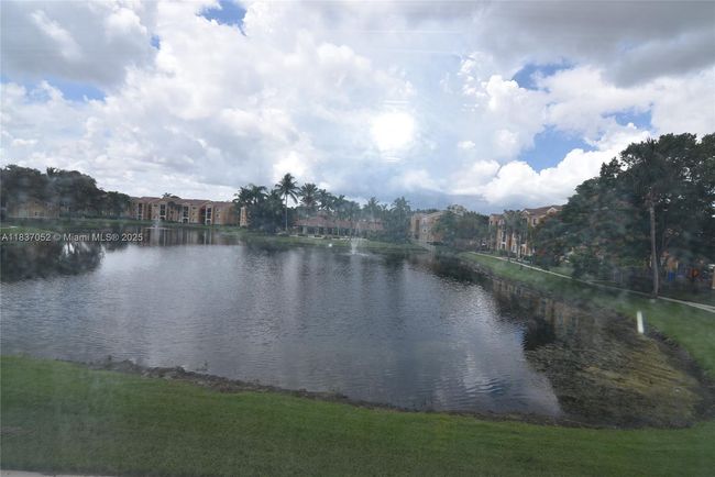 APT-202 - 2151 W Preserve Way, Condo with 2 bedrooms, 2 bathrooms and null parking in Miramar FL | Image 34