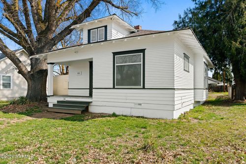 603 S 15th Ave, Yakima, WA, 98902-4247 | Card Image