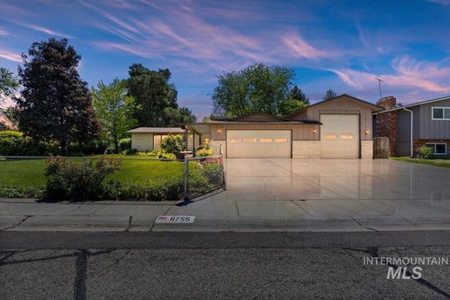8755 W Cranbrook Dr, Boise, ID, 83704-3326 | Card Image
