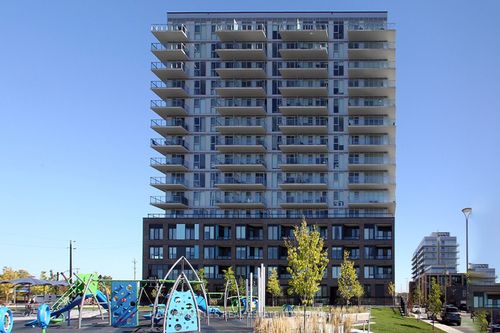 305-185 Deerfield Rd, Newmarket, ON, L3Y0G7 | Card Image