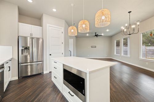 18200 Fair Ln, Jonestown, TX, 78645-2240 | Card Image
