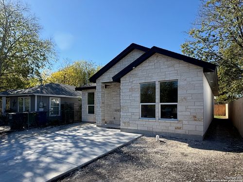 411 Moselle Ave, San Antonio, TX, 78237-2250 | Card Image