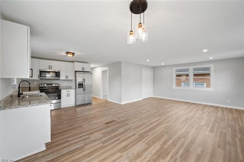 2810 Roanoke Ave, Portsmouth, VA, 23704-6336 | Card Image