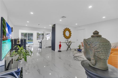 6320 Harding St, Hollywood, FL, 33024-4103 | Card Image