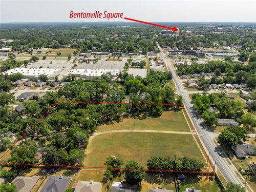 1208 Nw 3rd St, Bentonville, AR, 72712-5032 | Card Image