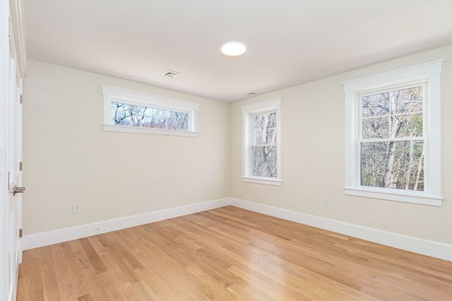 116 Winthrop St, House other with 4 bedrooms, 4 bathrooms and 6 parking in Medway MA | Image 31
