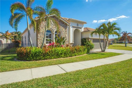 1752 Belmont Cir Sw, Vero Beach, FL, 32968-6714 | Card Image