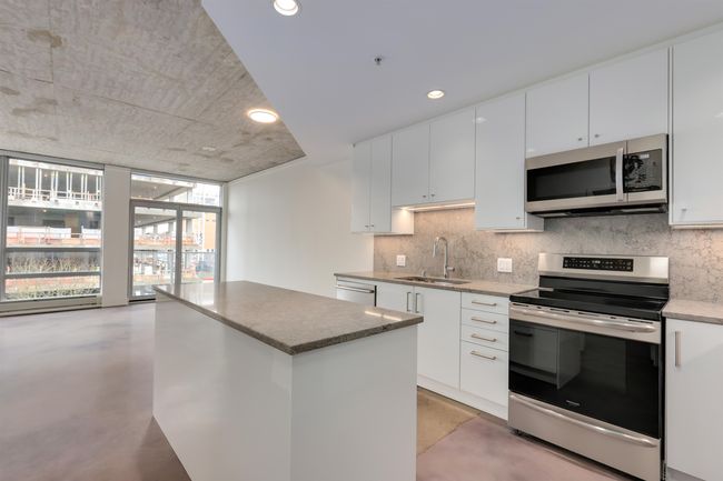 604 - 919 Station St, Condo with 2 bedrooms, 2 bathrooms and 1 parking in Vancouver BC | Image 5