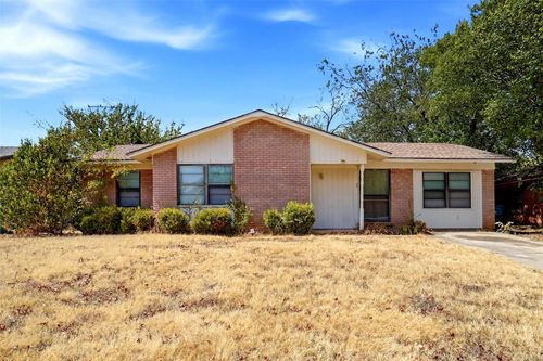 3805 Titan Trl, Denton, TX, 76209-8051 | Card Image