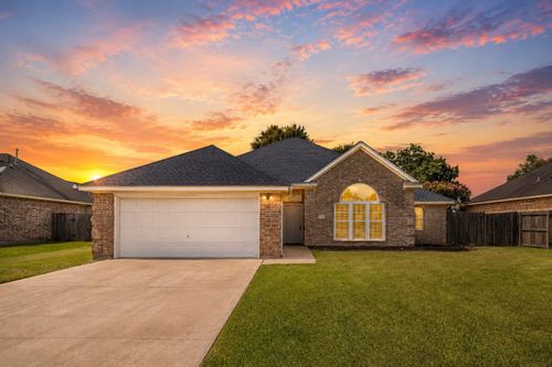 9680 N Nevada St, Beaumont, TX, 77707-5610 | Card Image
